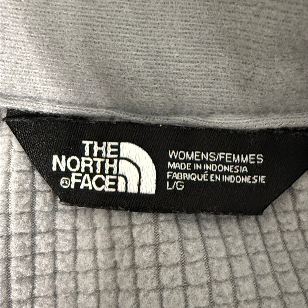 The North Face Light Gray Pullover - image 6